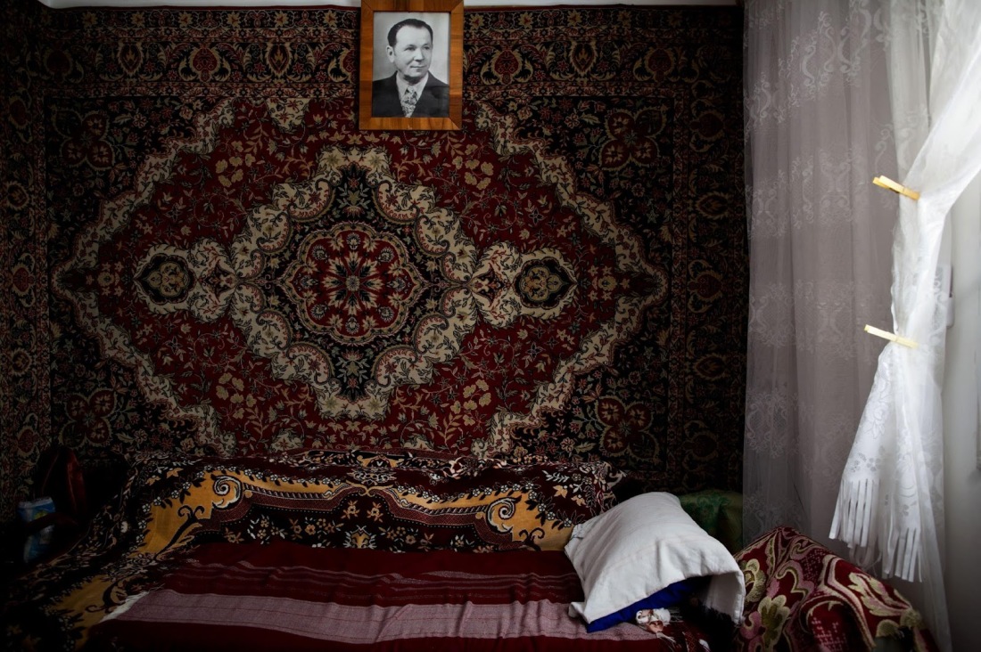 russian_carpet_on_the_wall